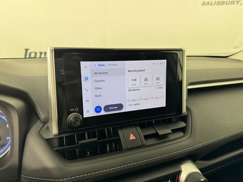 Used 2025 Toyota RAV4 XLE image 16