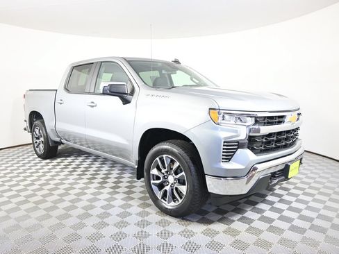 Used 2023 Chevrolet Silverado 1500 LT AWD/4WD image 10