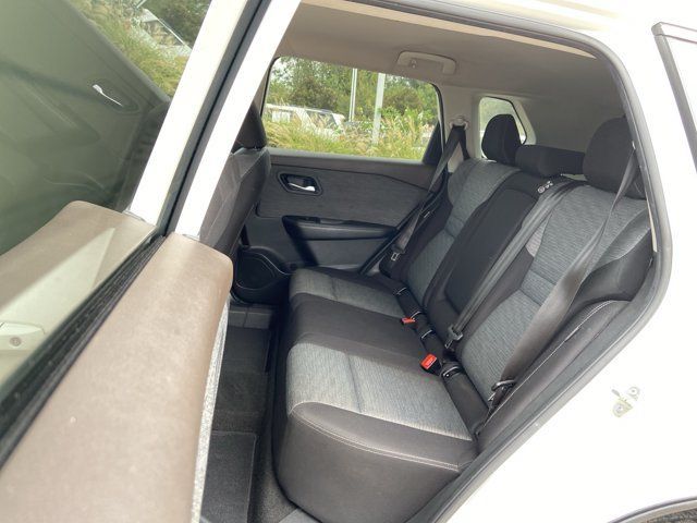Used 2021 Nissan Rogue SV FWD image 16