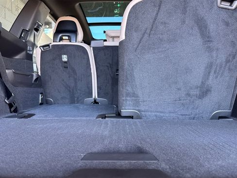 New 2026 Volvo XC90 B6 Plus w/ Protection Package Premier AWD/4WD image 15