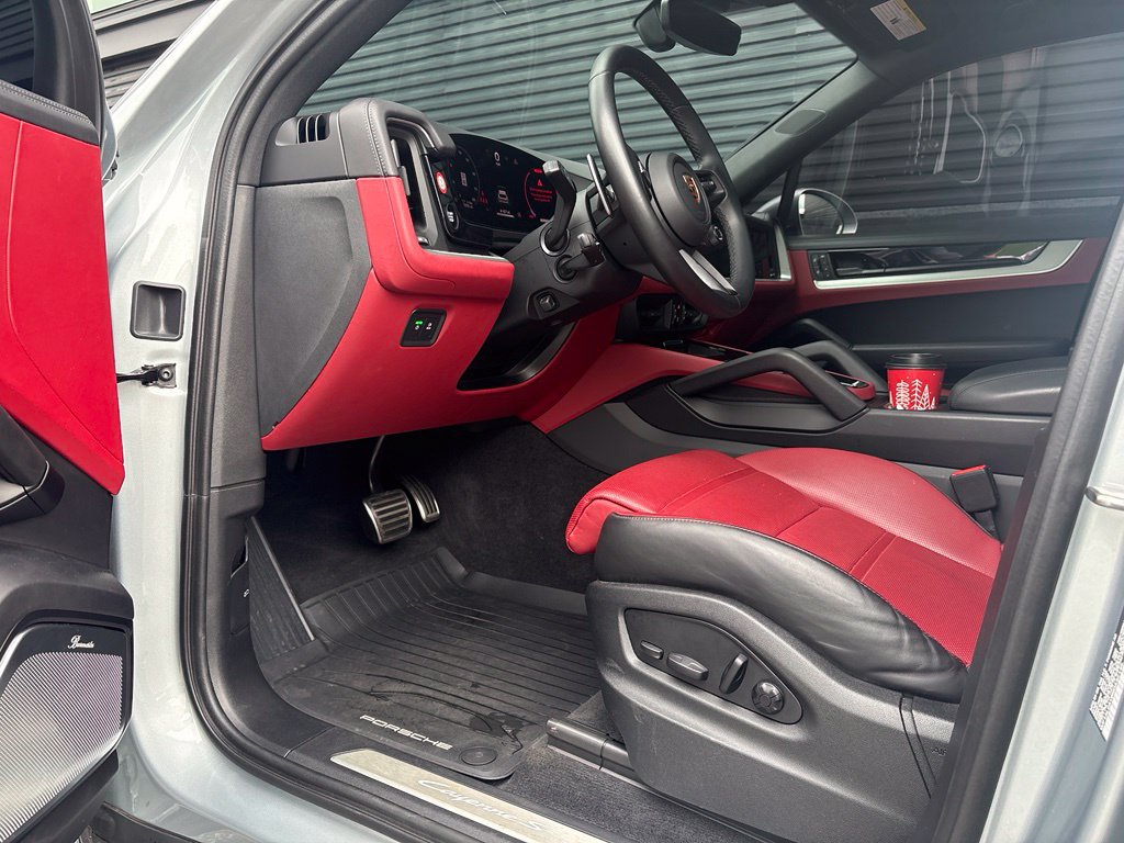 Certified 2024 Porsche Cayenne S AWD/4WD image 14