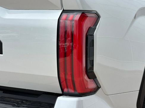 New 2026 Toyota Tundra Limited AWD/4WD image 32