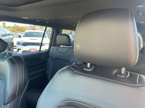 New 2025 Jeep Grand Cherokee L Altitude image 9