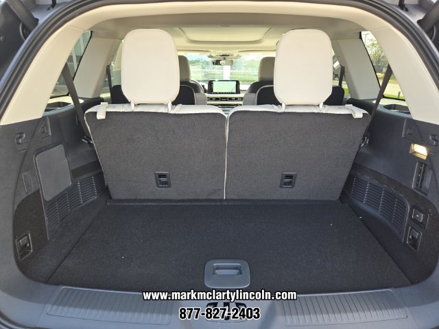 New 2027 Lincoln Aviator AWD w/ Jet Appearance Package image 13