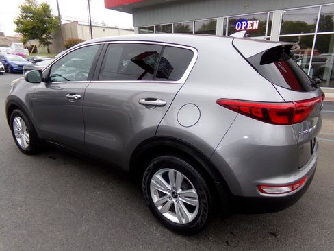Used 2018 Kia Sportage LX image 5