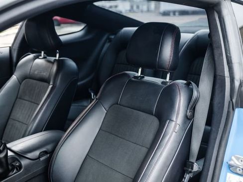 Used 2017 Ford Mustang GT Premium w/ Equipment Group 401A RWD image 24