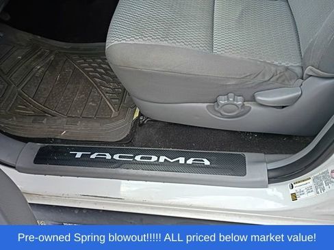 Used 2014 Toyota Tacoma 4x4 Double Cab w/ SR5 Package image 29