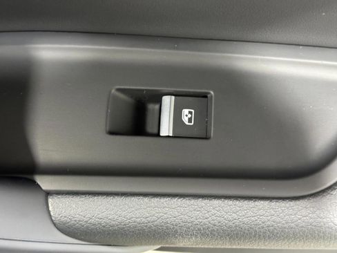 Certified 2025 Audi Q5 2.0T Premium w/ Convenience Plus Package image 34