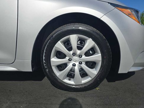 Certified 2025 Toyota Corolla LE image 9