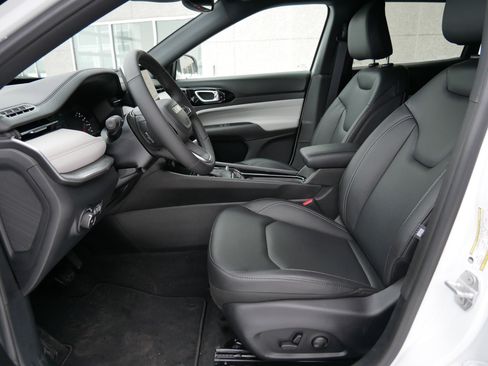 New 2026 Jeep Compass Limited image 6