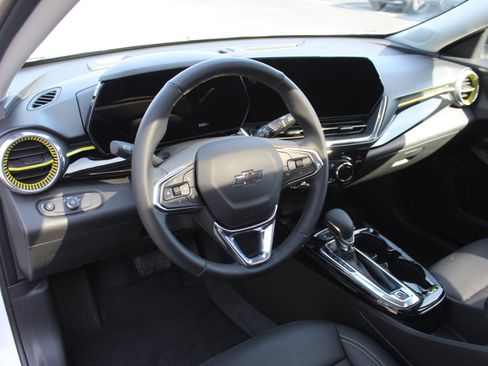 New 2026 Chevrolet Trax ACTIV w/ Sunroof Package image 13