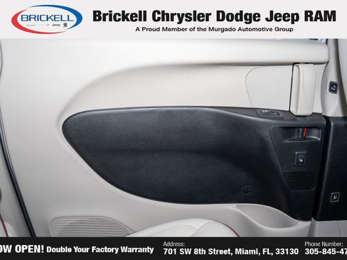 Used 2019 Chrysler Pacifica Limited w/ Advanced Safetytec Group FWD image 15
