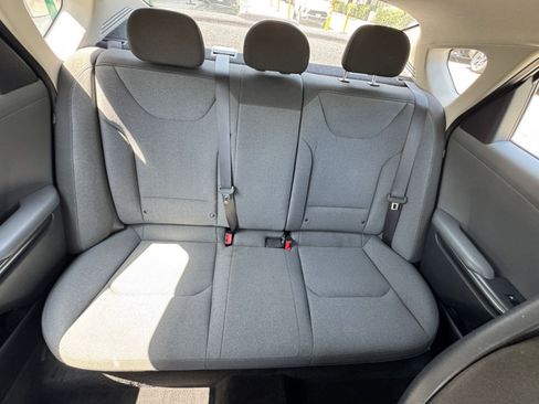 Used 2025 Kia K4 FWD image 38