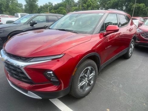 Used 2024 Chevrolet Blazer LT w/ Convenience Package FWD image 1