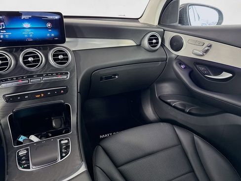 Used 2022 Mercedes-Benz GLC 300 image 22