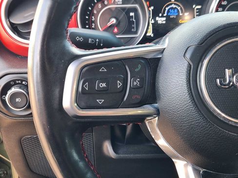 Used 2022 Jeep Wrangler Rubicon AWD/4WD image 27