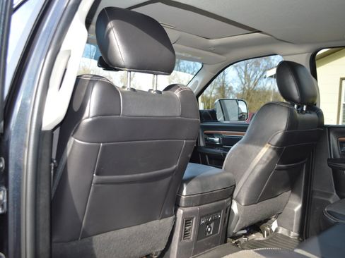 Used 2017 RAM 3500 Laramie image 23