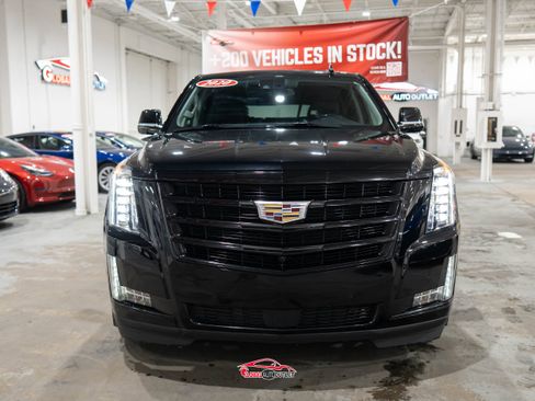Used 2020 Cadillac Escalade ESV Premium Luxury w/ Escalade Sport Edition image 2