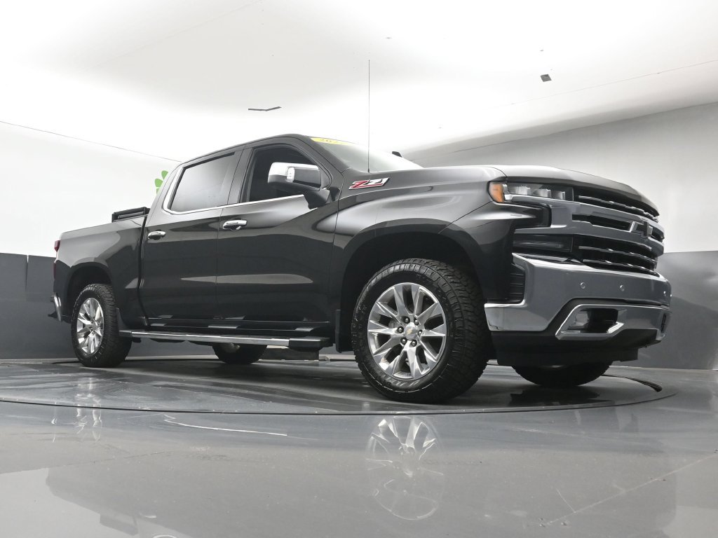 Used 2022 Chevrolet Silverado 1500 LTZ w/ LTZ Premium Package AWD/4WD image 29