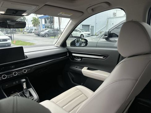 Used 2025 Honda CR-V EX-L image 11