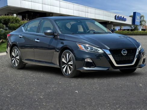 Used 2022 Nissan Altima 2.5 SV FWD image 10