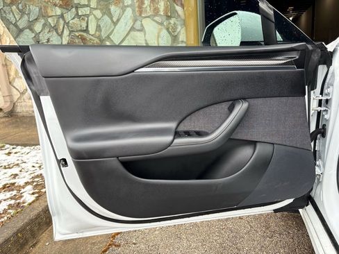 Used 2021 Tesla Model S Plaid image 21