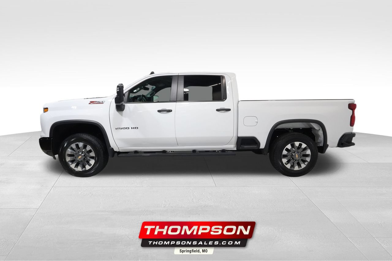 Used 2024 Chevrolet Silverado 2500 Custom w/ Custom Convenience Package AWD/4WD image 1