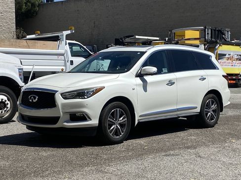 Certified 2020 INFINITI QX60 Luxe w/ Essential Package FWD image 2