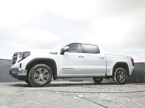 Used 2025 GMC Sierra 1500 SLT image 55