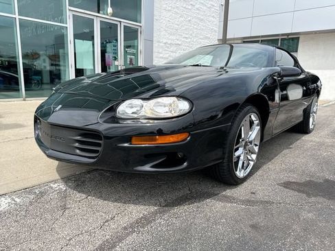 Used 2001 Chevrolet Camaro Z28 w/ SS Performance/Appearance Pkg RWD image 10