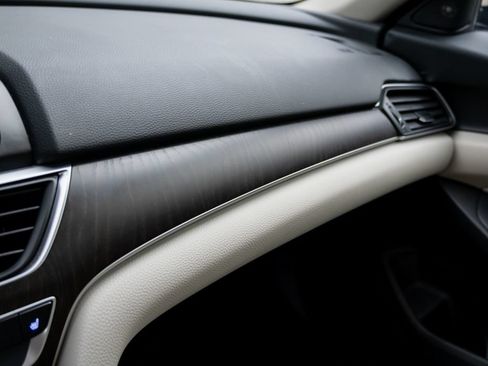 Used 2018 Honda Accord EX-L image 33
