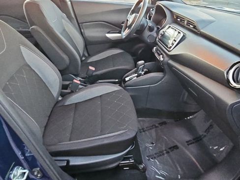 Used 2019 Nissan Kicks SV image 17