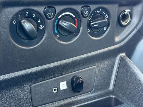 Used 2018 Ford Transit 250 138 image 17