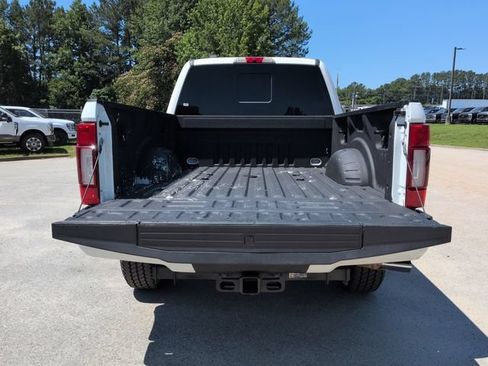 Used 2022 Ford F350 Platinum AWD/4WD image 16