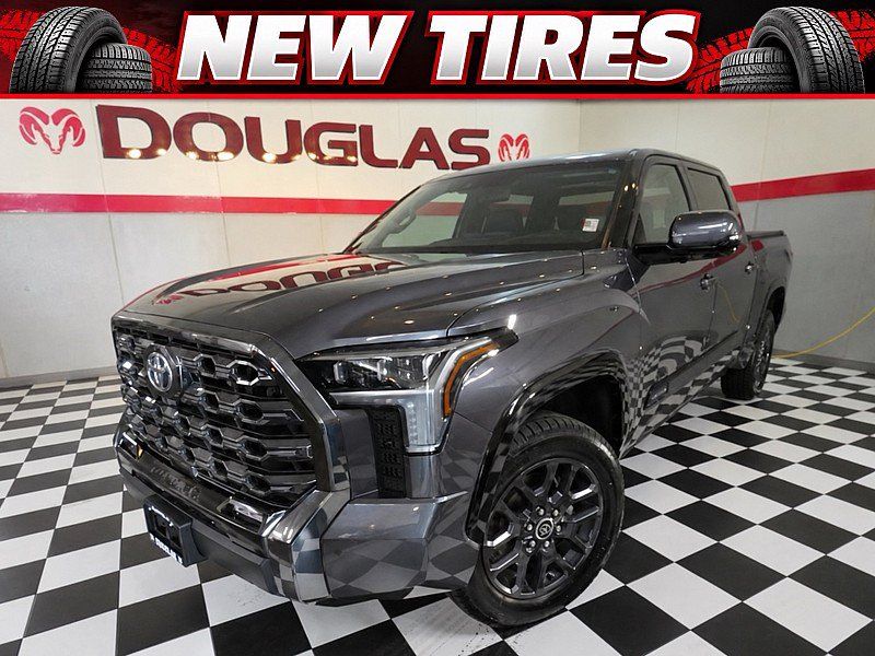 Used 2023 Toyota Tundra Platinum AWD/4WD image 2