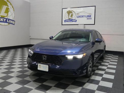 Used 2024 Honda Accord EX image 5