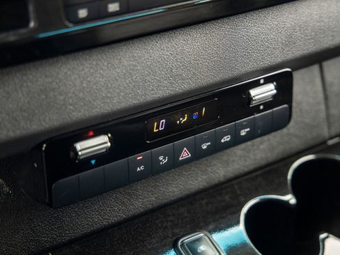 Used 2020 Mercedes-Benz Sprinter 2500 image 28