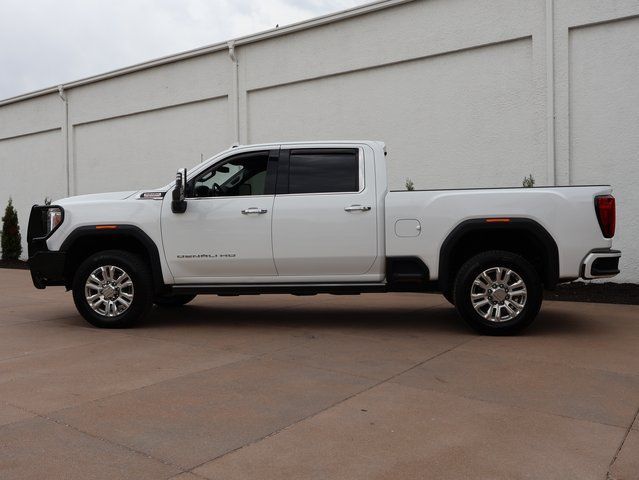 Used 2022 GMC Sierra 3500 Denali AWD/4WD image 3