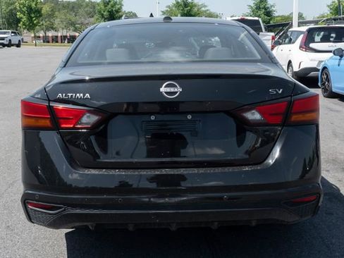 Used 2024 Nissan Altima 2.5 SV FWD image 3
