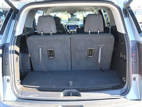 Used 2023 GMC Acadia SLE w/ Driver Convenience Package image 22