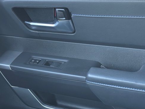 Used 2025 Toyota Tundra Platinum image 30