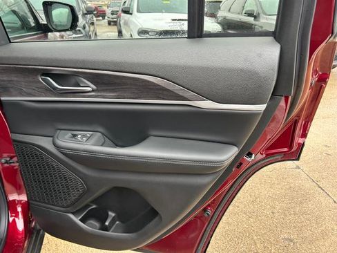 New 2025 Jeep Grand Cherokee Limited w/ Trailer Tow Package AWD/4WD image 20