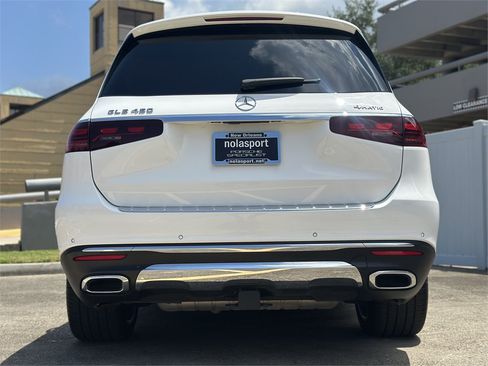 Used 2024 Mercedes-Benz GLS 450 4MATIC image 23
