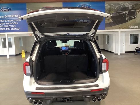 Certified 2025 Ford Explorer ST image 5