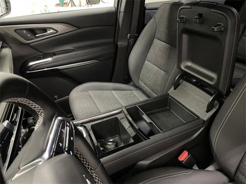 Certified 2025 Chevrolet Traverse LT image 24