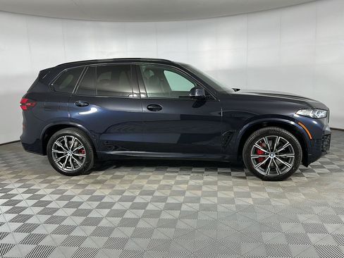 Used 2026 BMW X5 xDrive40i w/ M Sport Package AWD/4WD image 4