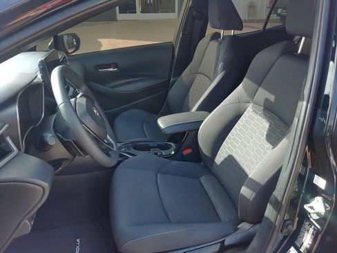 Used 2025 Toyota Corolla SE FWD image 5