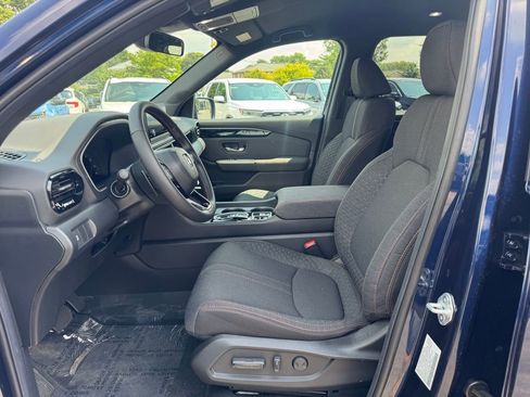 New 2025 Honda Pilot Sport image 11