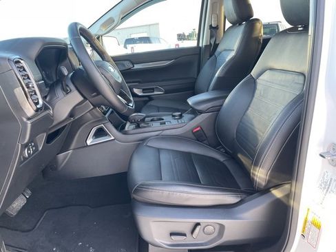 Used 2024 Ford Ranger Lariat w/ Trailer Tow Package image 8