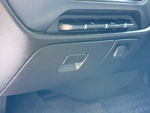 Used 2016 Chevrolet Silverado 1500 Custom w/ Custom Convenience Package AWD/4WD image 33